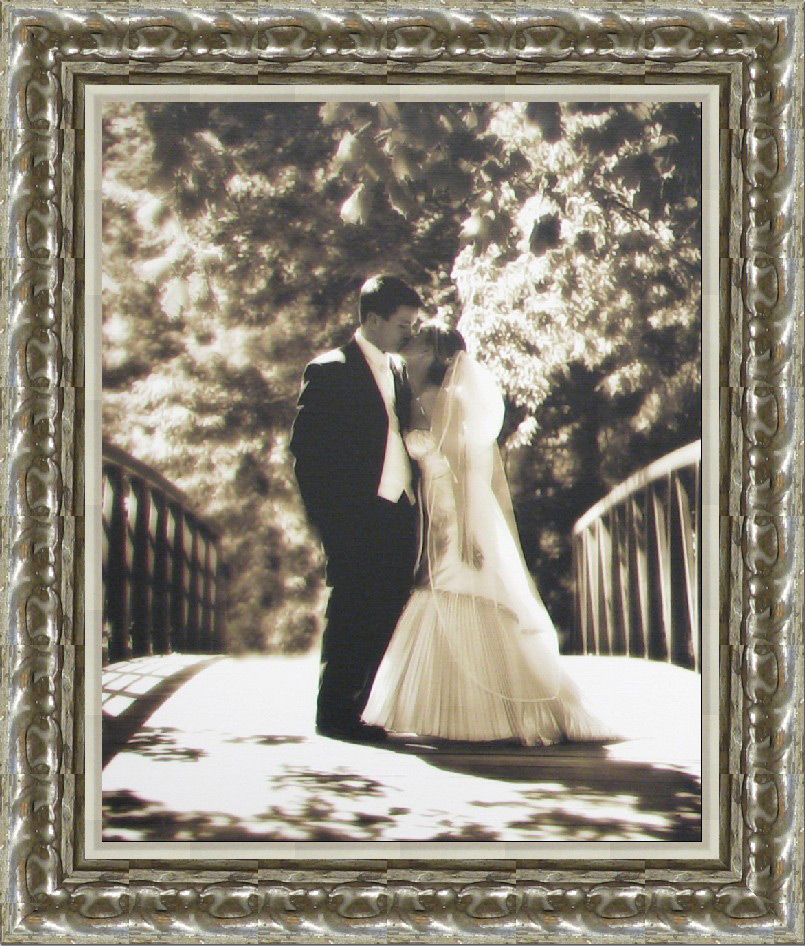 Black and white wedding photo photo and unique framing ideas for it